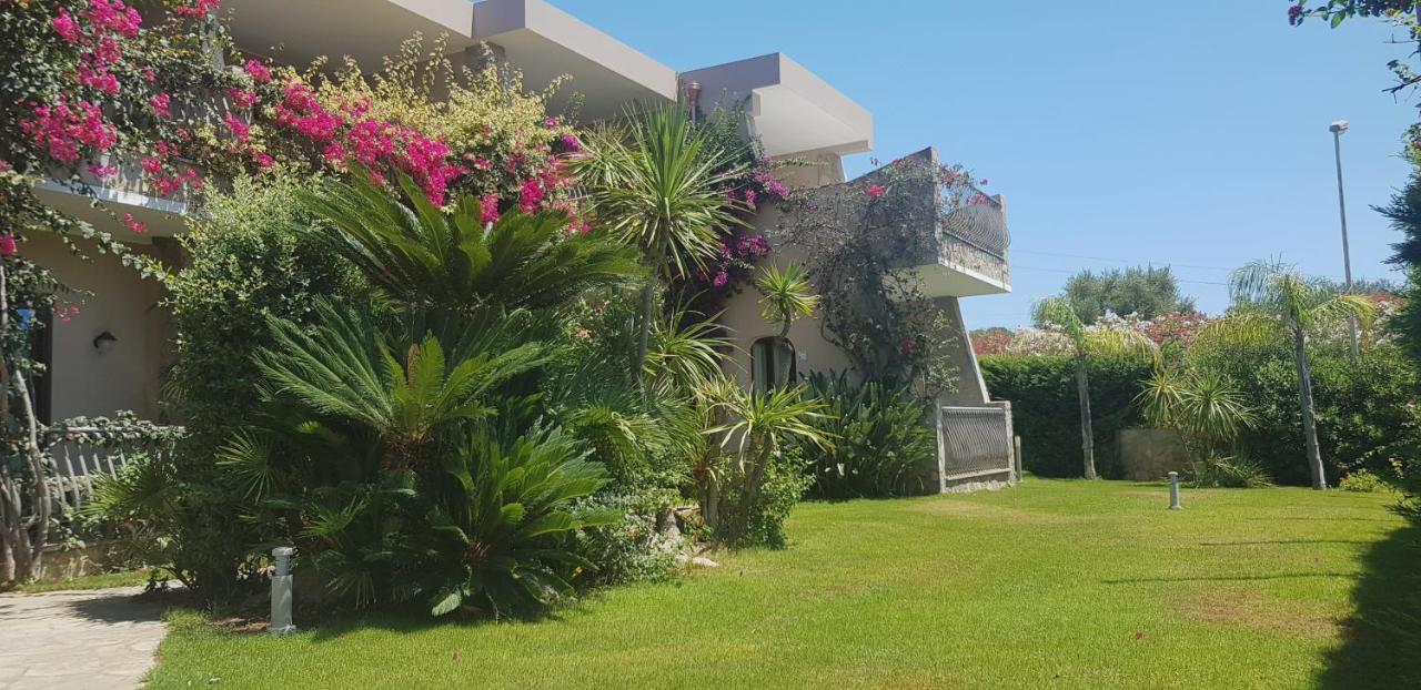 Palm Village Вилласимиус Экстерьер фото